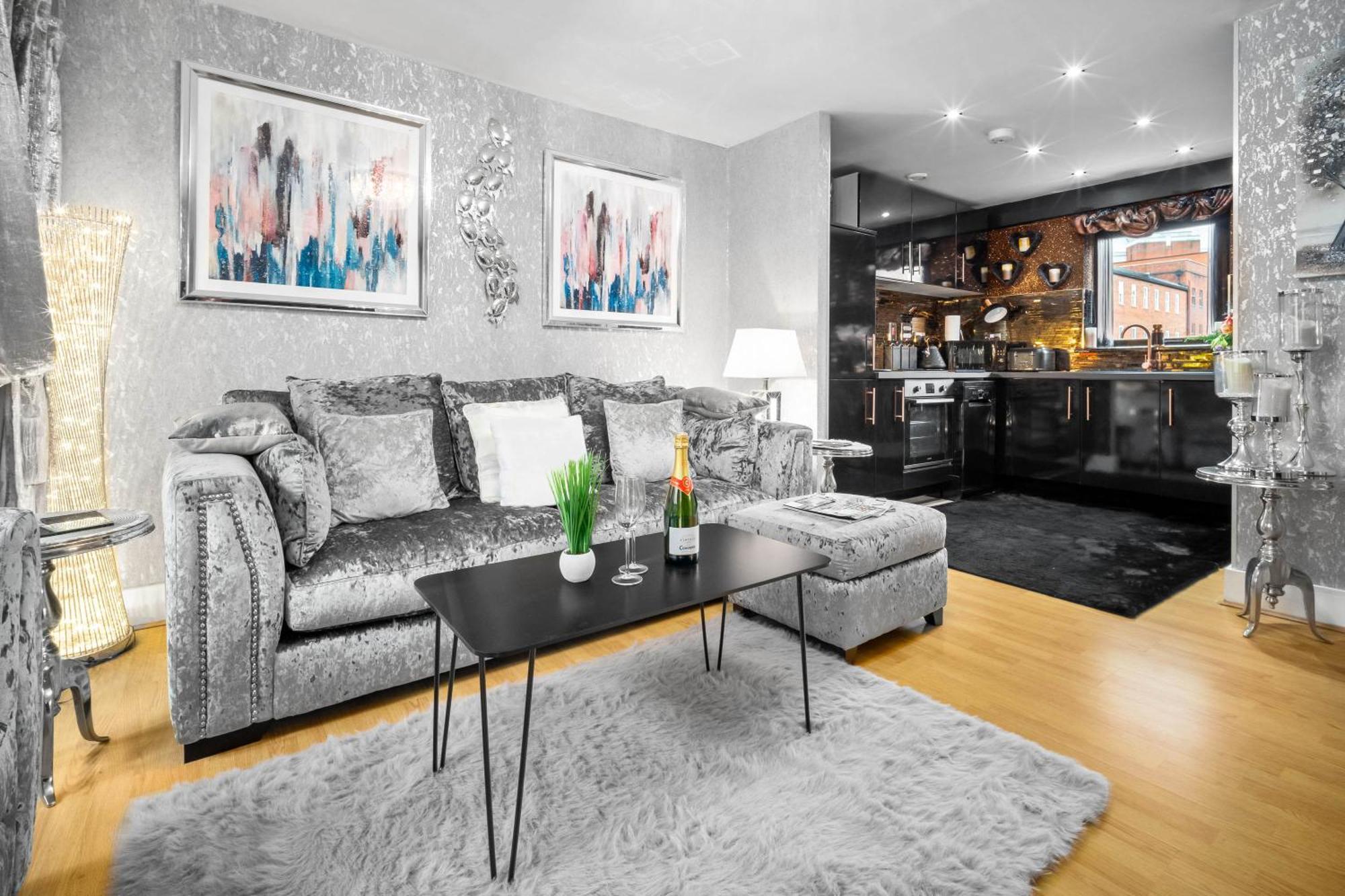 Luxury 1 Bed Flat With Parking 11k - Rated - Netflix - Wifi - 70 Inch Smart Tv - Centre - Tv In Bedroom - Rated * Birmingham