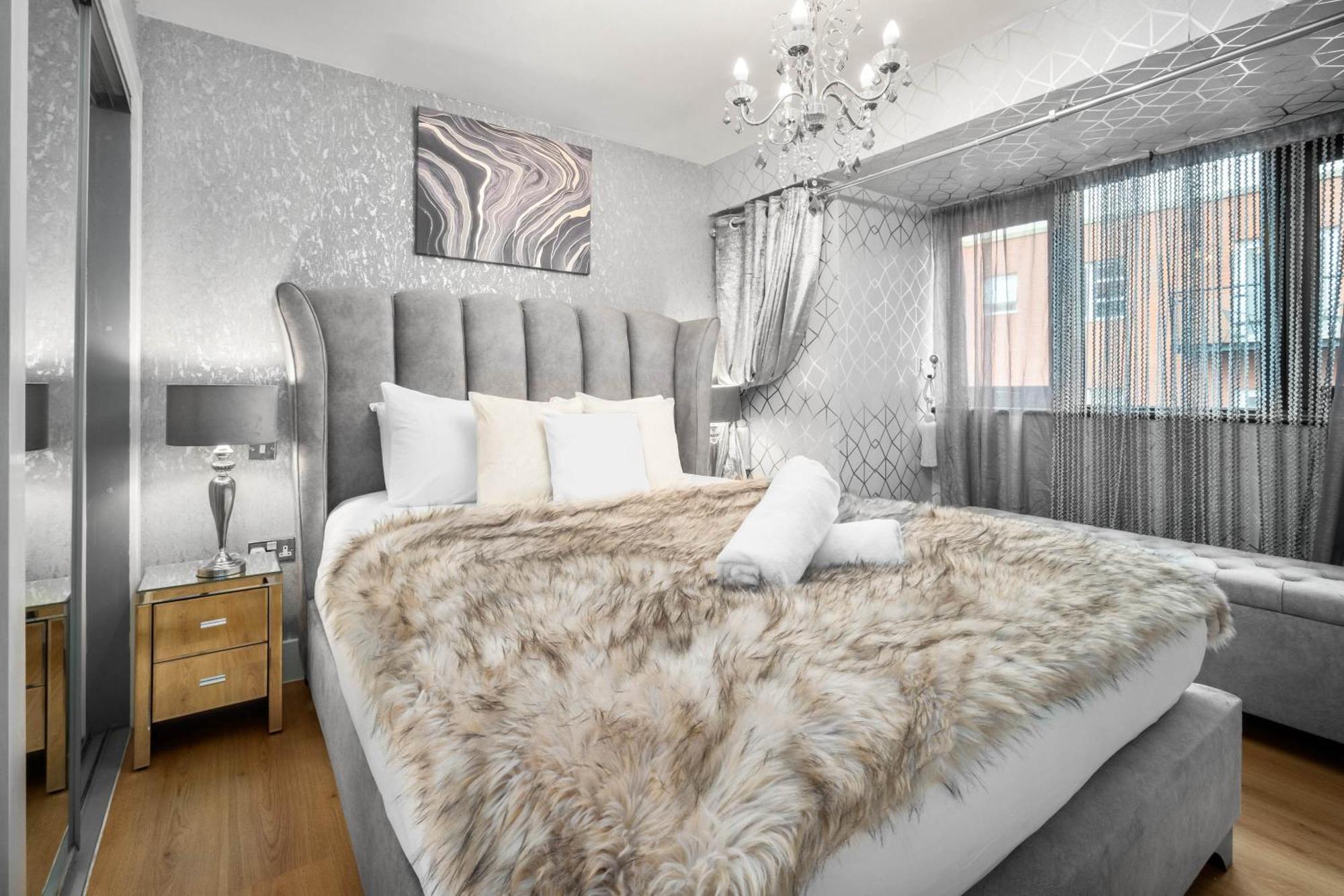 Luxury 1 Bed Flat With Parking 11k - Rated - Netflix - Wifi - 70 Inch Smart Tv - Centre - Tv In Bedroom - Rated * Birmingham